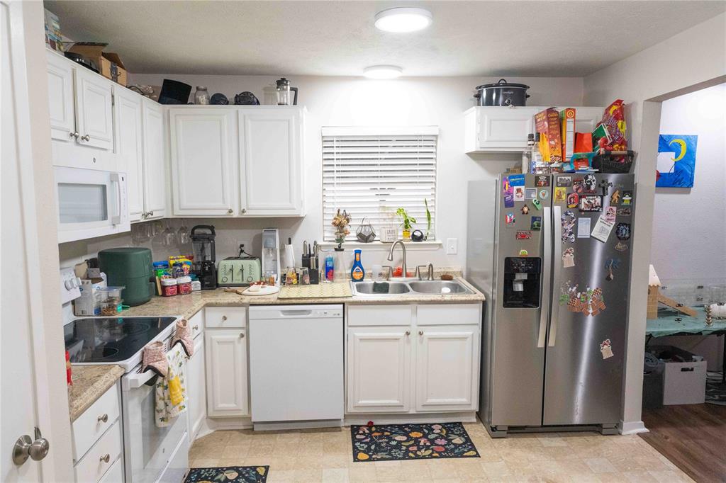 725 Sweetbriar Drive