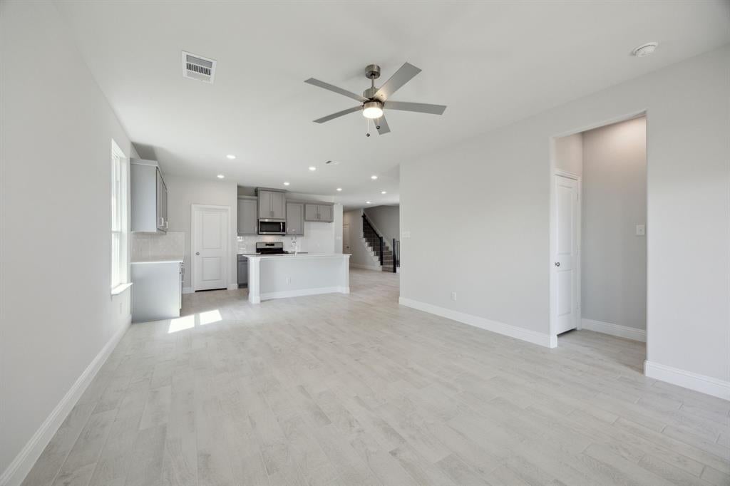 3015 Isla Terrace