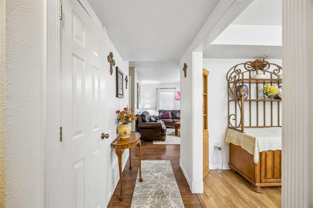 2417 Laurel Lane