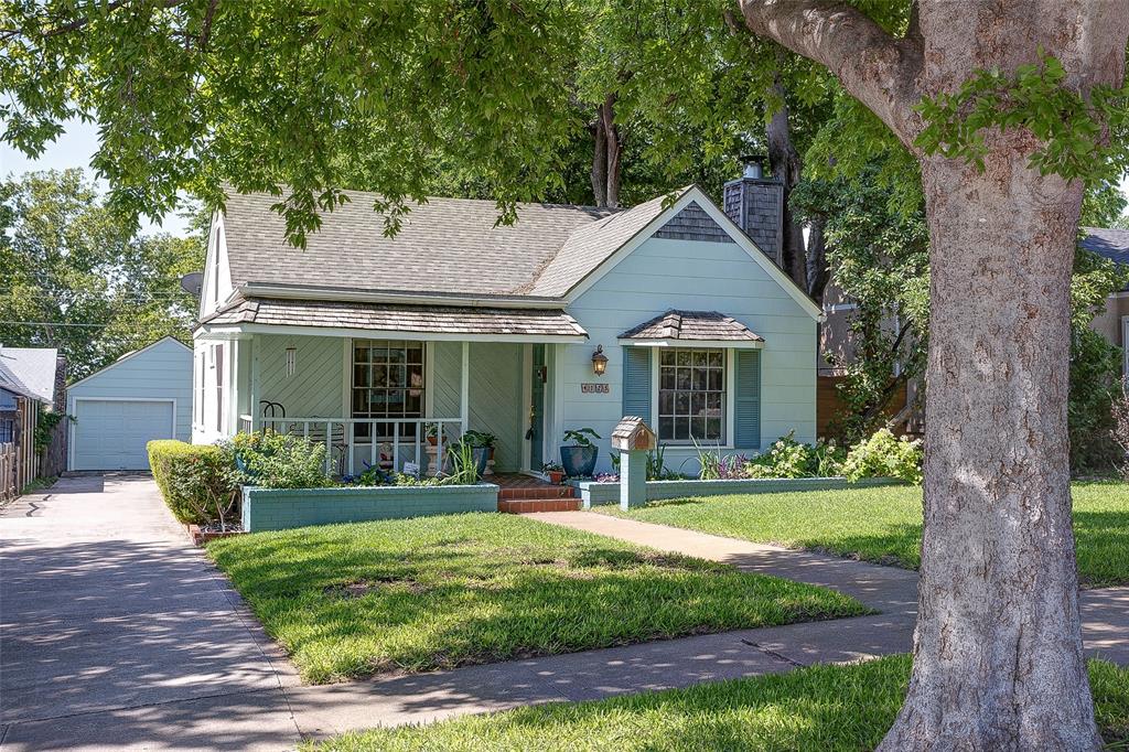 Photo 2 of 30 of 4125 Lovell Avenue house
