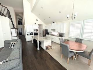 358 Gleneagles Drive