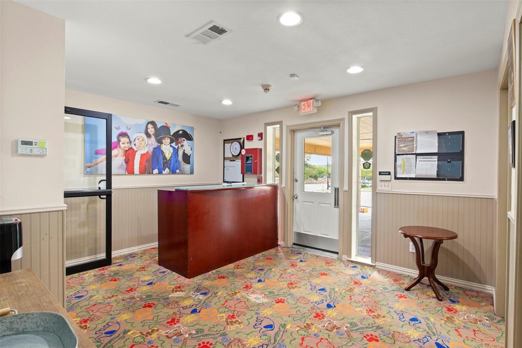 5508 Chaperito Trail