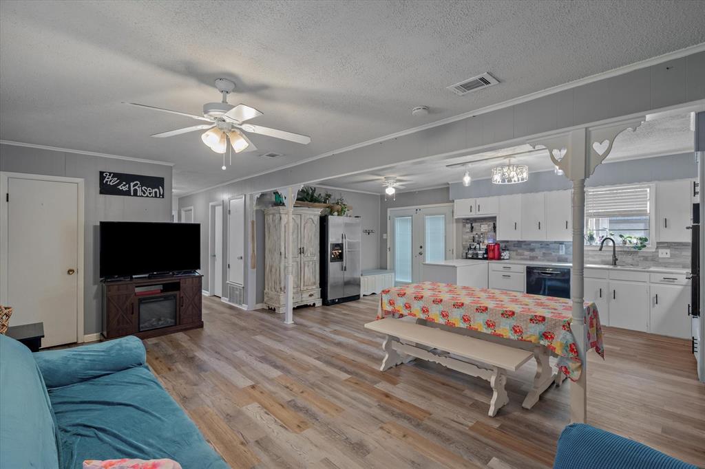 503 S Houston Street