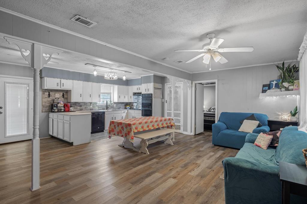 503 S Houston Street