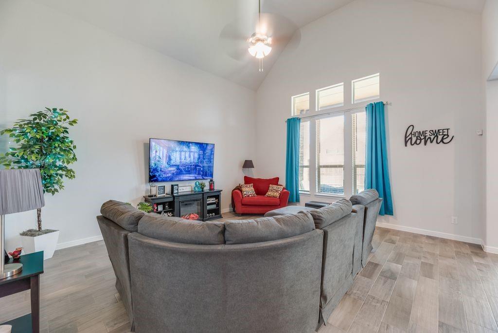 7807 Links Drive