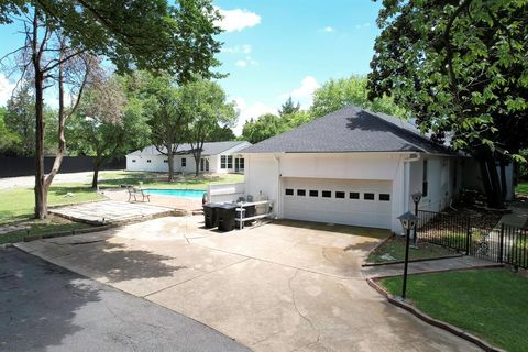 1206 S Clark Road Duncanville TX 75137