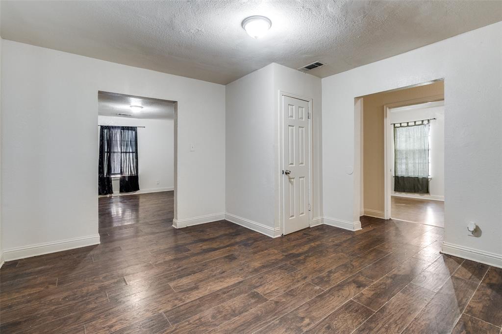 3607 Metropolitan Avenue