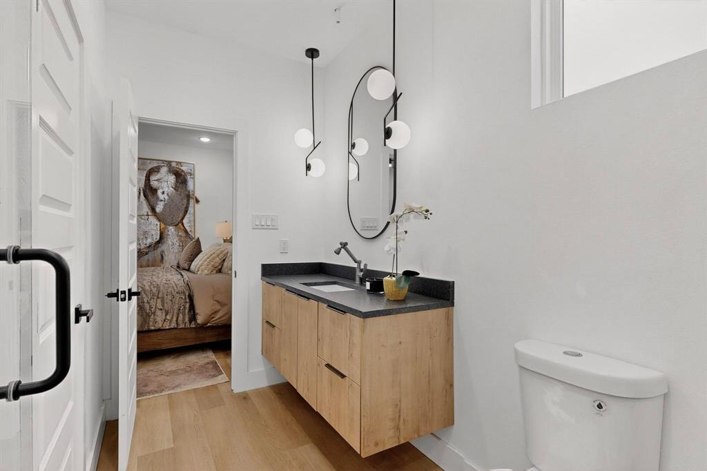 Lincoln Manor - Residential