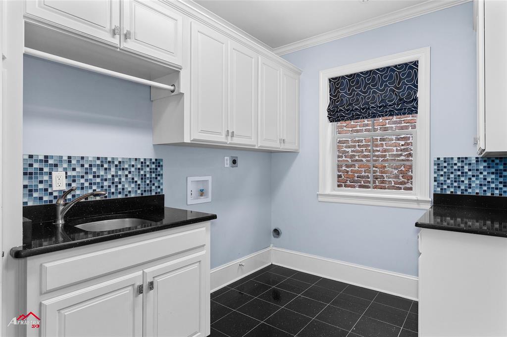 Oak Alley - Residential