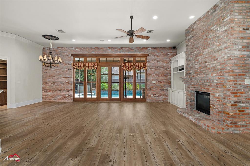 Oak Alley - Residential