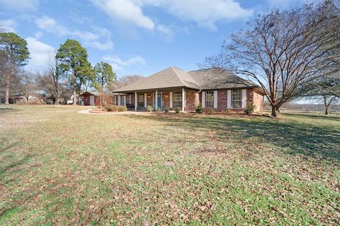 A home in Sulphur Springs