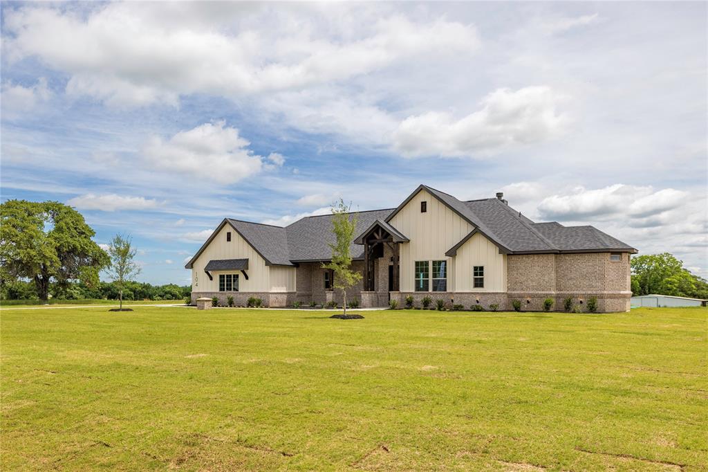 104 Prarie Winds Drive
