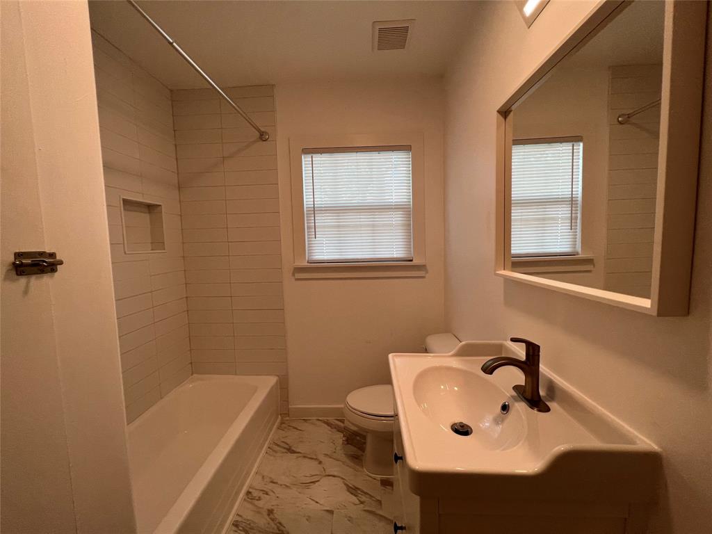 Bailey William J Add - Residential Lease