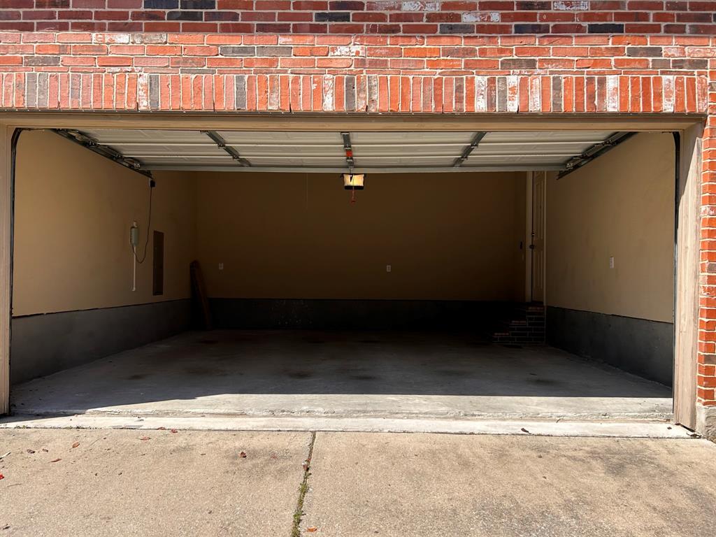 Hunters Creek Ph 8 - Residential Lease