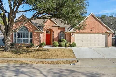 1918 Palace Drive Grand Prairie TX 75050