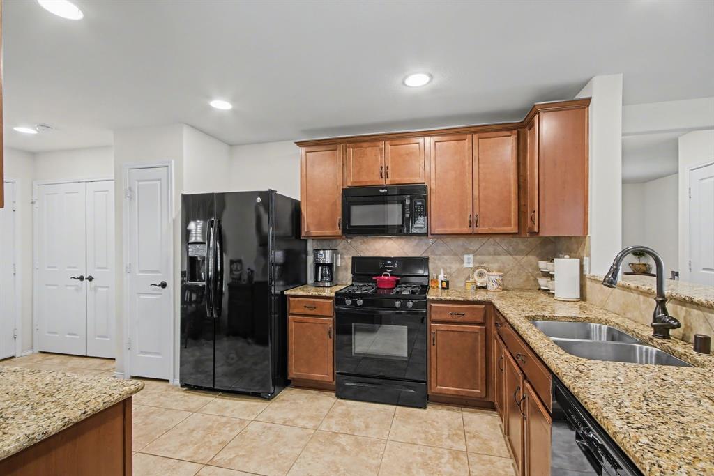 Frisco Lakes by Del Webb - Residential