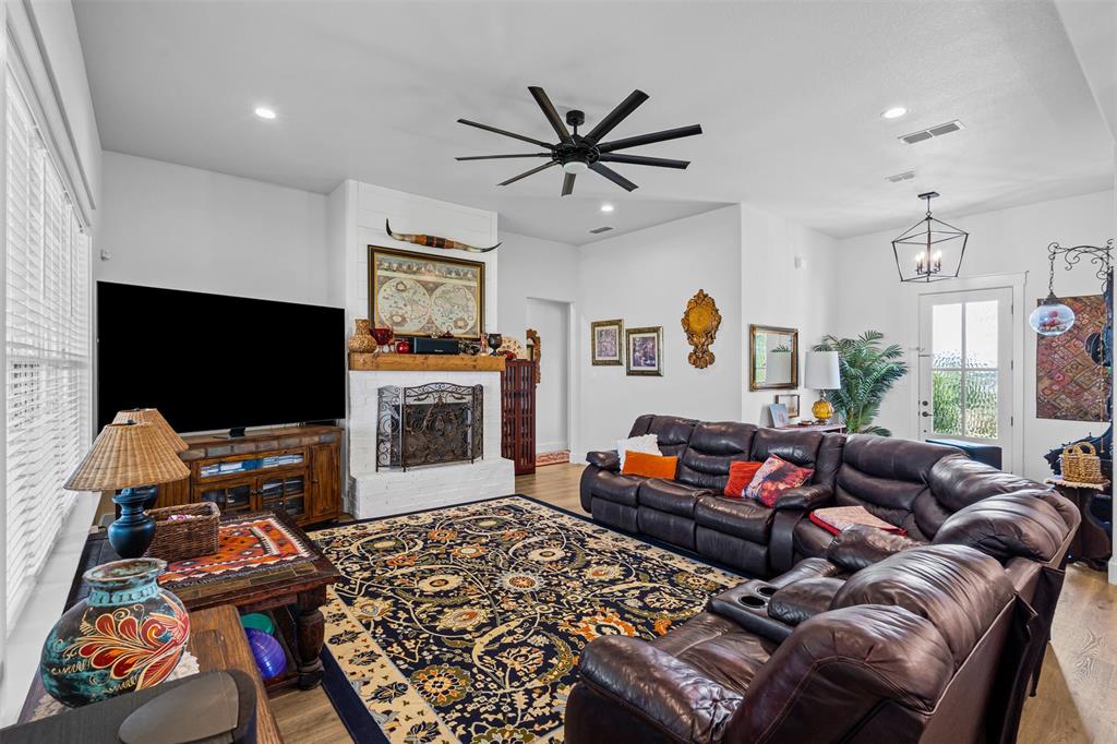 Eagles Bluff - Residential