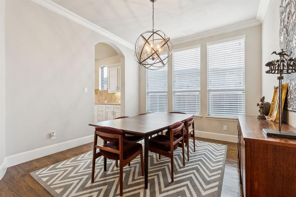 6073 Forefront Avenue