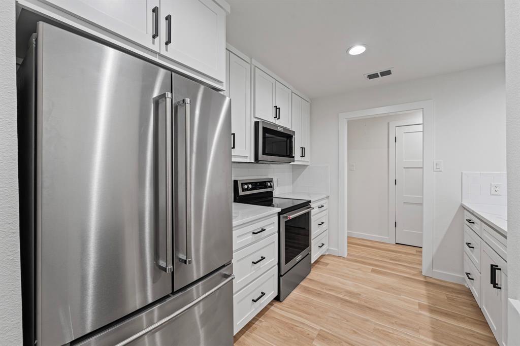 Constantin Park Lake - Residential