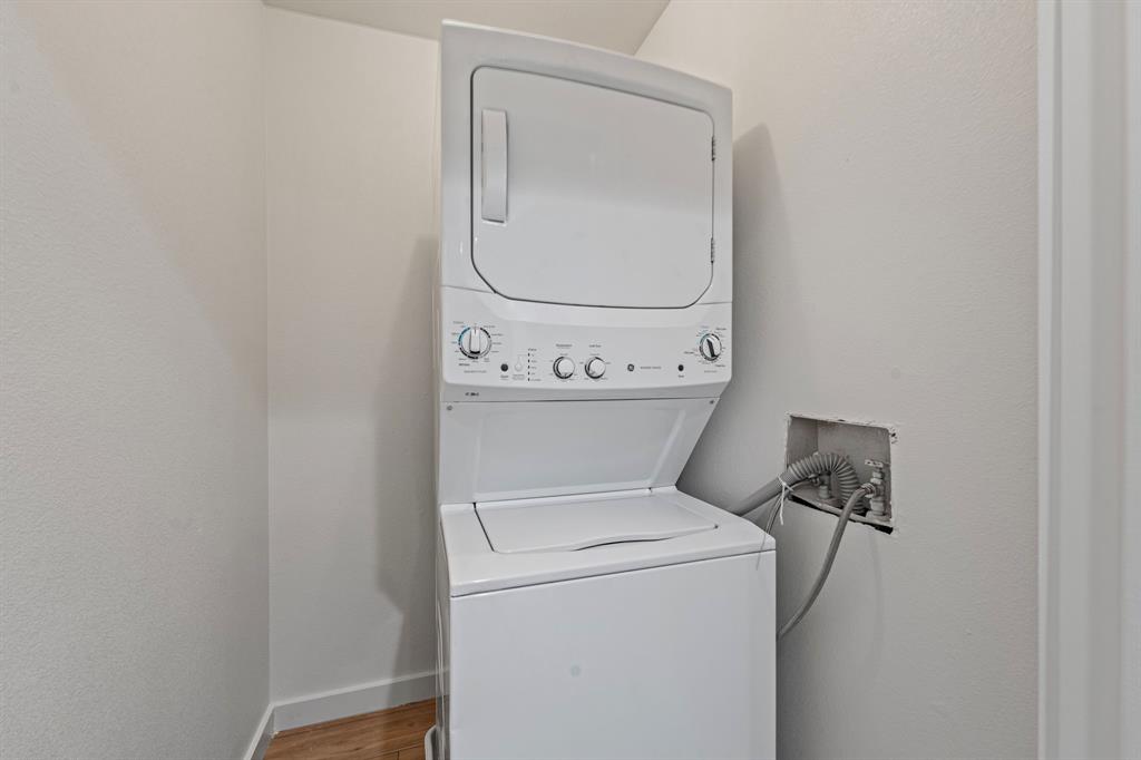 Constantin Park Lake - Residential