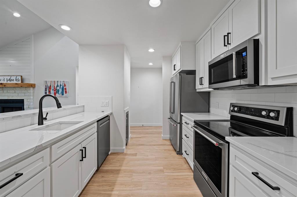 Constantin Park Lake - Residential