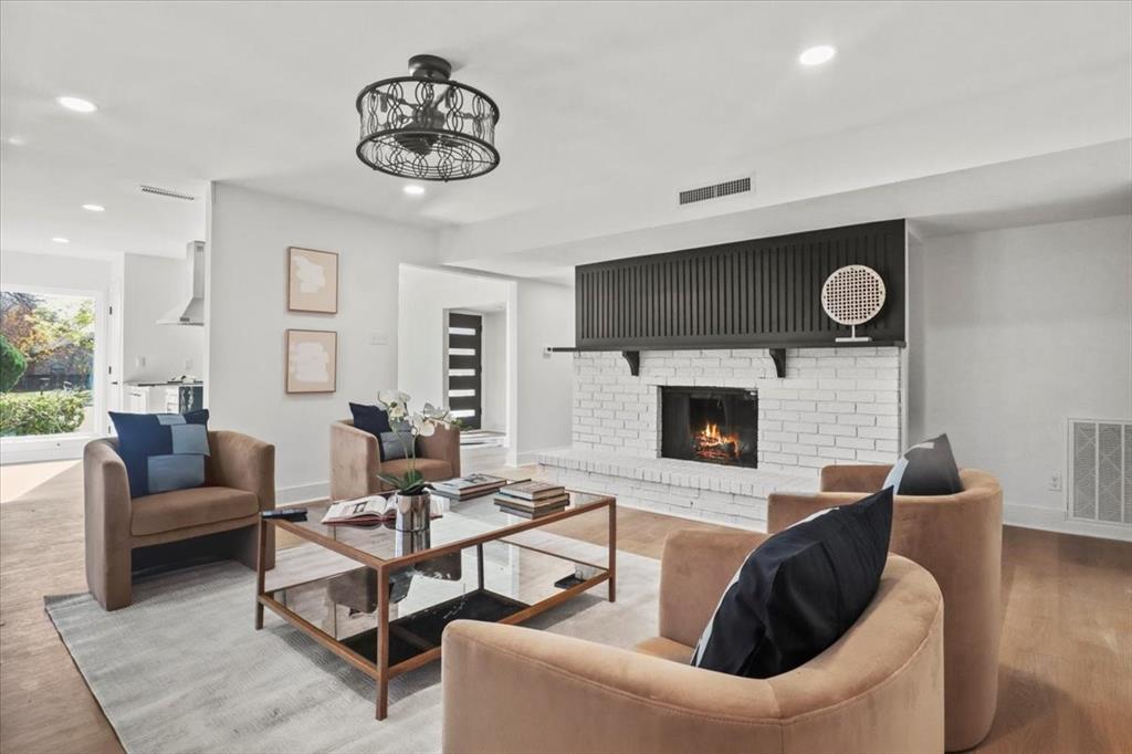 3305 Bellingham Court