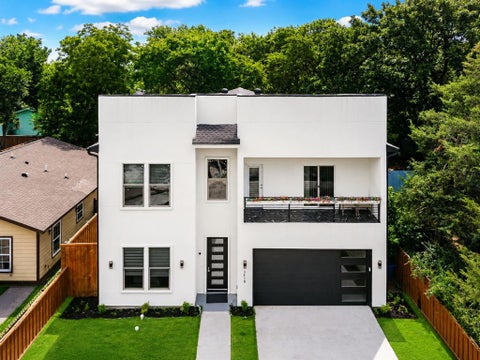 Photo of 3418 Borger Street, Dallas, TX 75212 (MLS # 21338729)