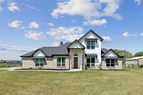 Photo of 5812 W Sky Hawk Trail, Royse City, TX 75189 (MLS # 21142600)