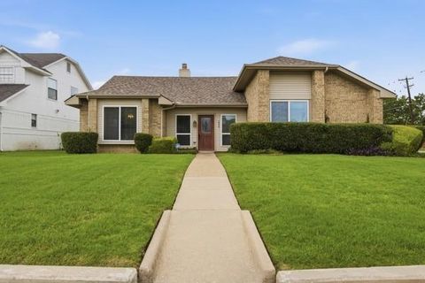 Photo of 2333 Salerno Drive, Mesquite, TX 75150 (MLS # 21285916)