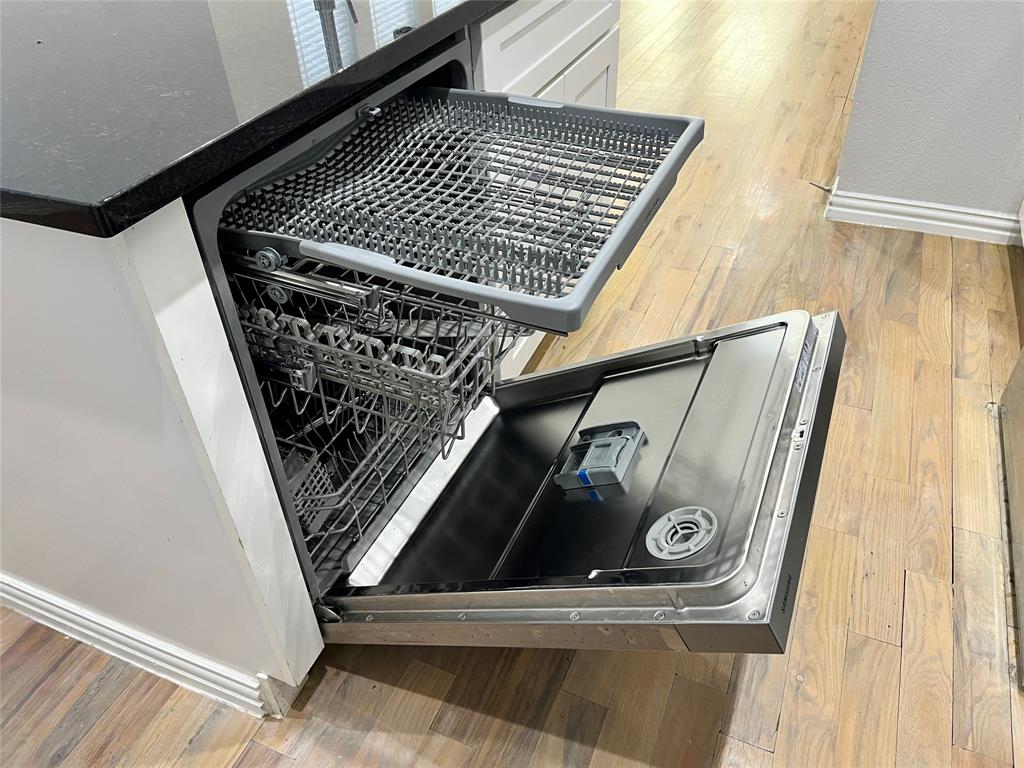 Dallas Land & Loan 2 - Residential Lease