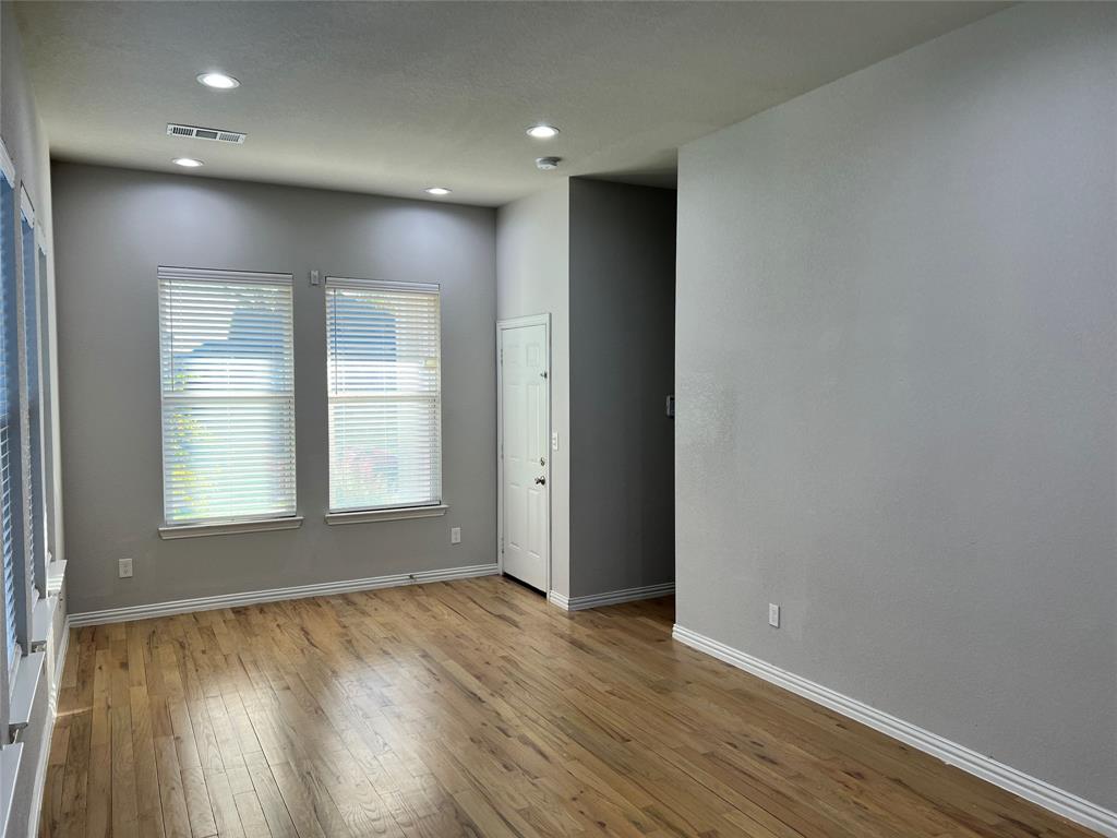 Dallas Land & Loan 2 - Residential Lease