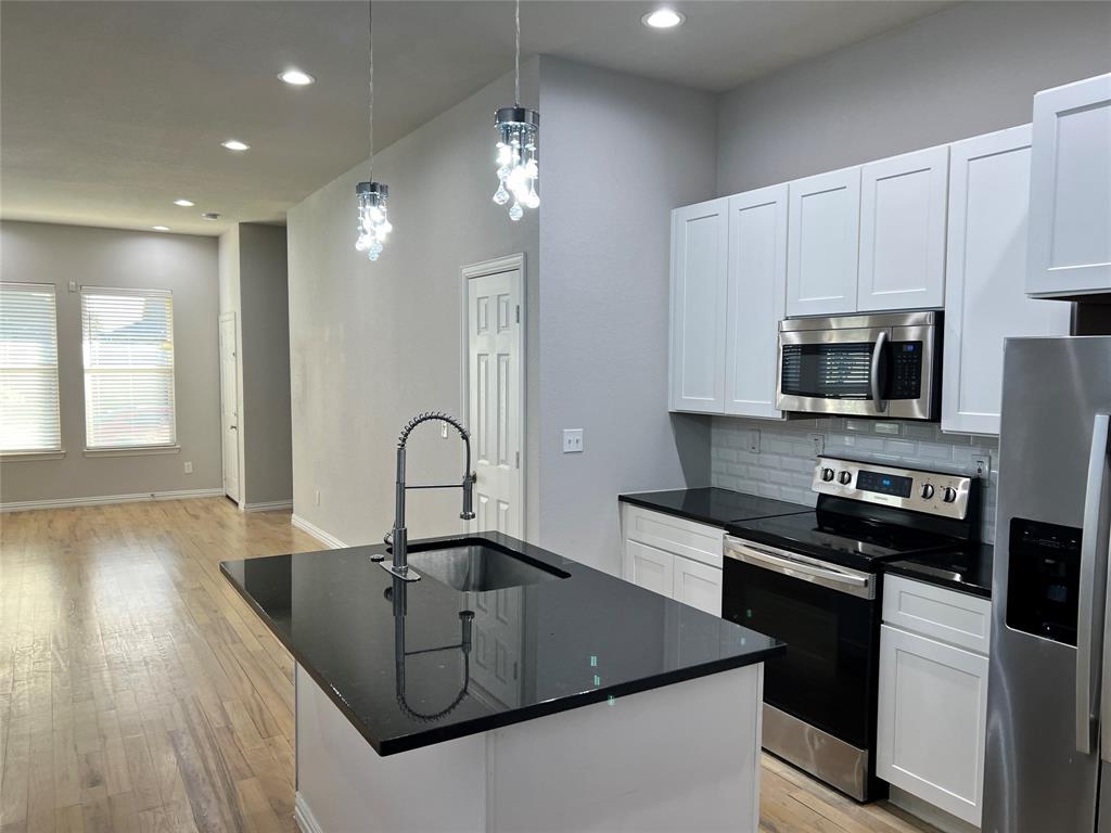 Dallas Land & Loan 2 - Residential Lease