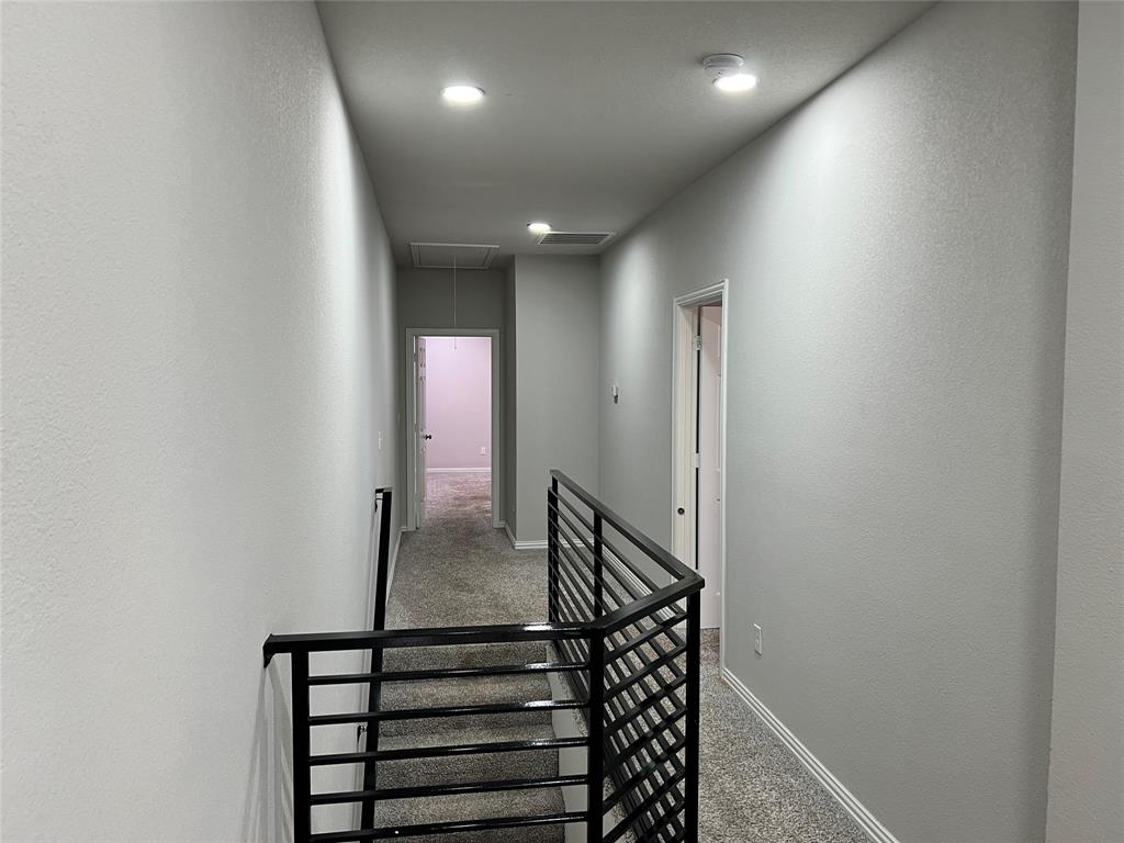 Dallas Land & Loan 2 - Residential Lease