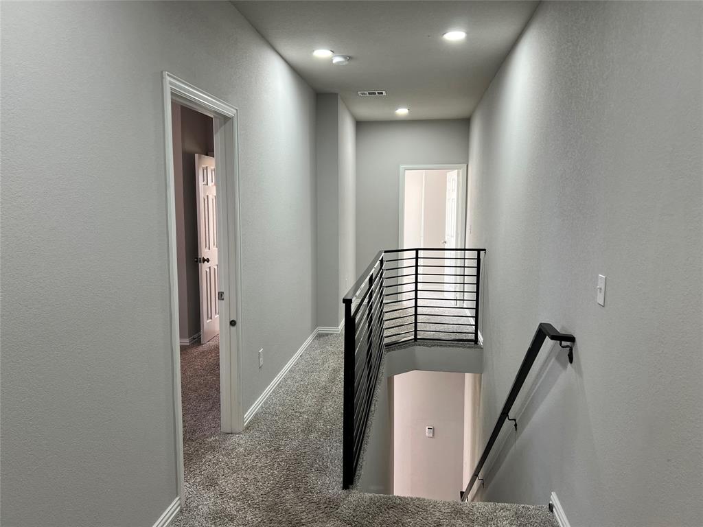 Dallas Land & Loan 2 - Residential Lease