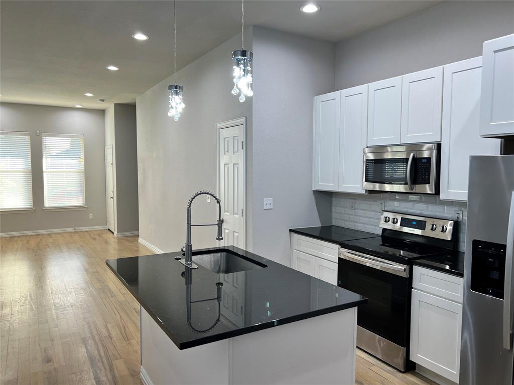 Dallas Land & Loan 2 - Residential Lease