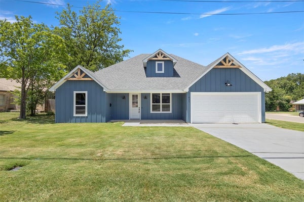 621 OAKLAWN DR, RIVER OAKS, TX 76114 - Image 3f59dce03af1cf4e58f4170c2652f66e/3771081037