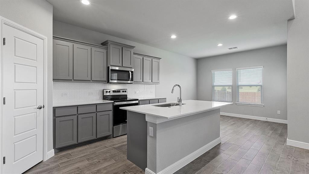 231 SANDSTONE Circle