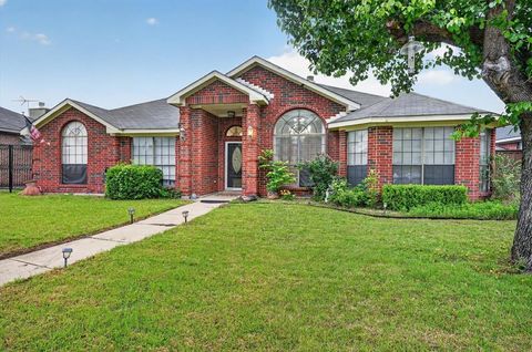 Photo of 1701 Briargrove Drive, Mesquite, TX 75181 (MLS # 21247165)