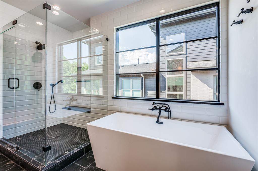 LAFOY PLACE - Residential