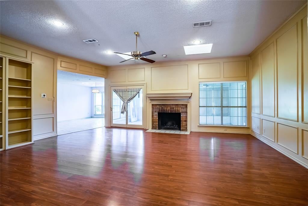 1123 Shady Oak Trail