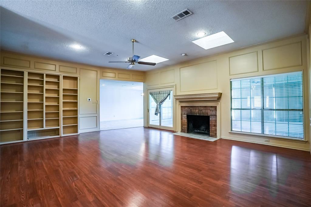 1123 Shady Oak Trail