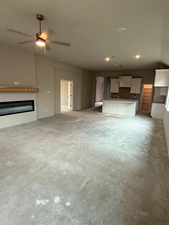 Summer Crest - Residential