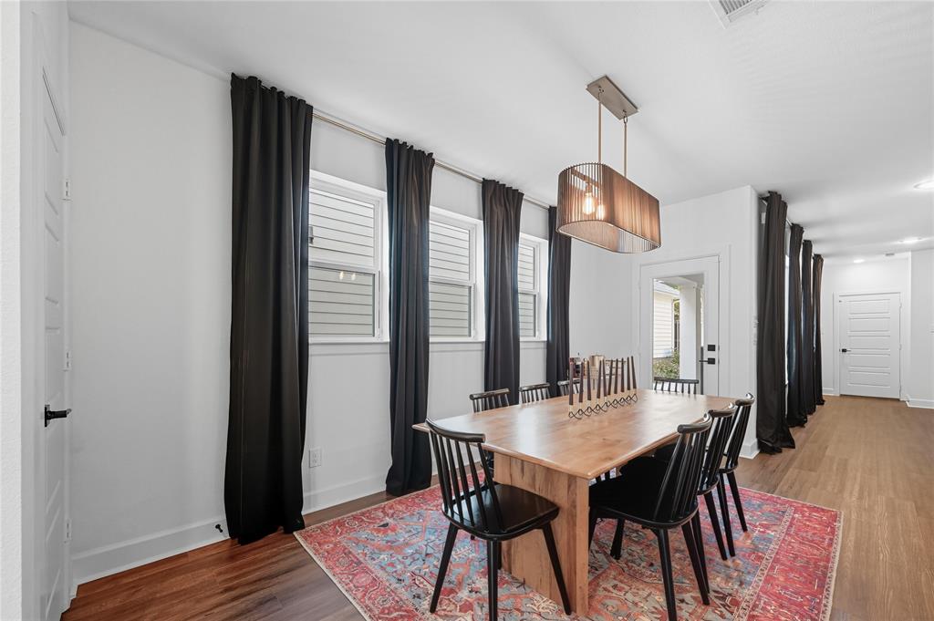 Carrollton, Texas 75006, United States, 3 Bedrooms Bedrooms, ,3 BathroomsBathrooms,Residential,Active,213702