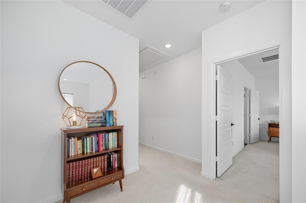 Carrollton, Texas 75006, United States, 3 Bedrooms Bedrooms, ,3 BathroomsBathrooms,Residential,Active,213702