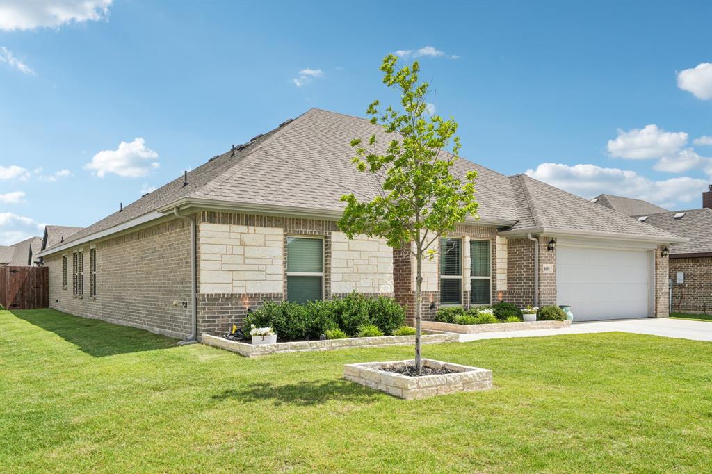 1601 Wagon Wheel Way