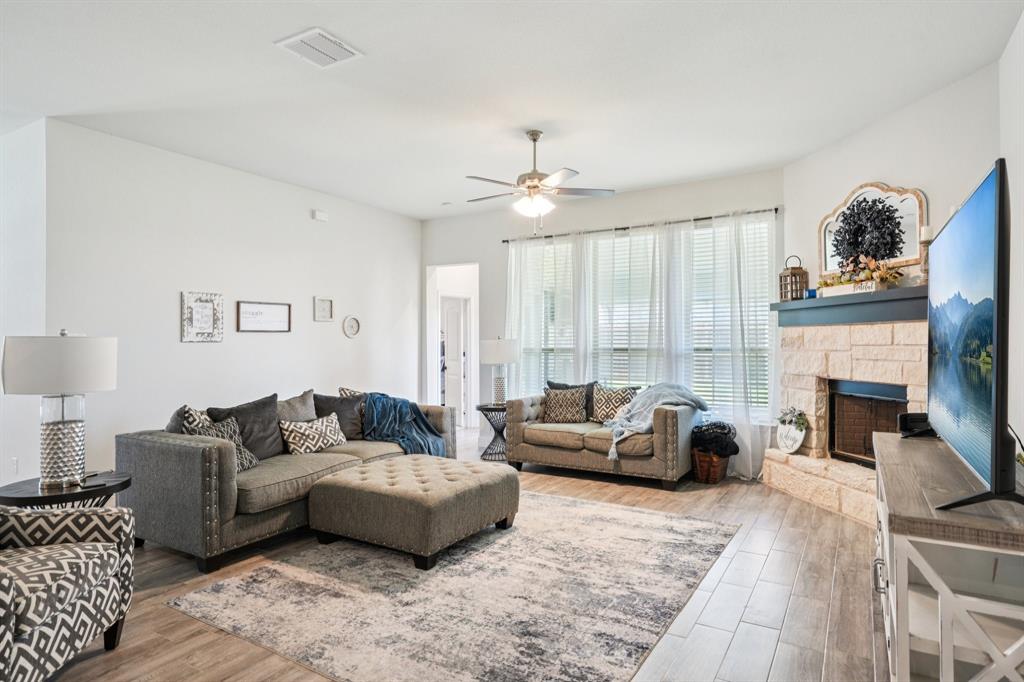 1601 Wagon Wheel Way