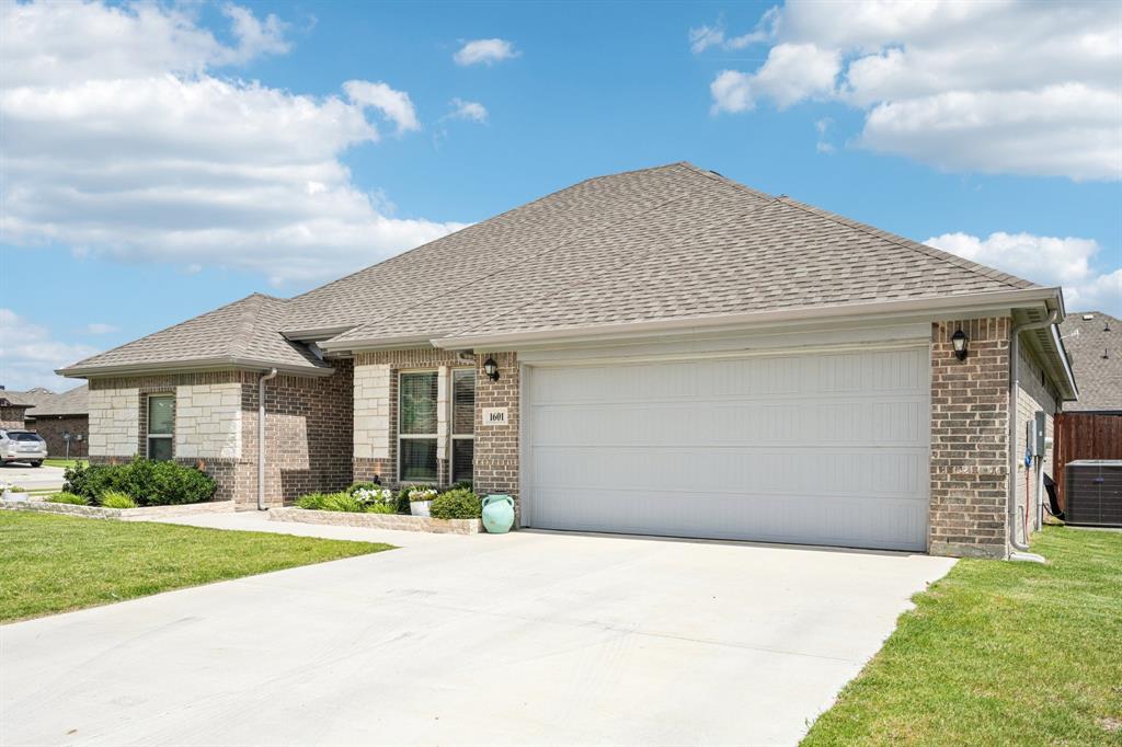 1601 Wagon Wheel Way