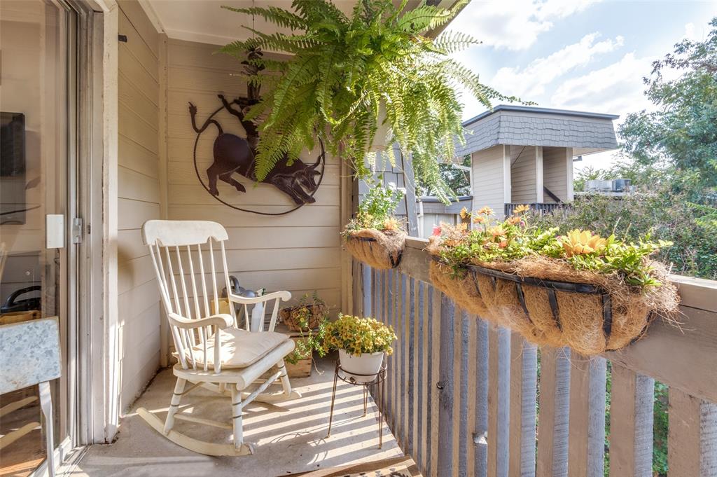 River Oaks Condos - Residential