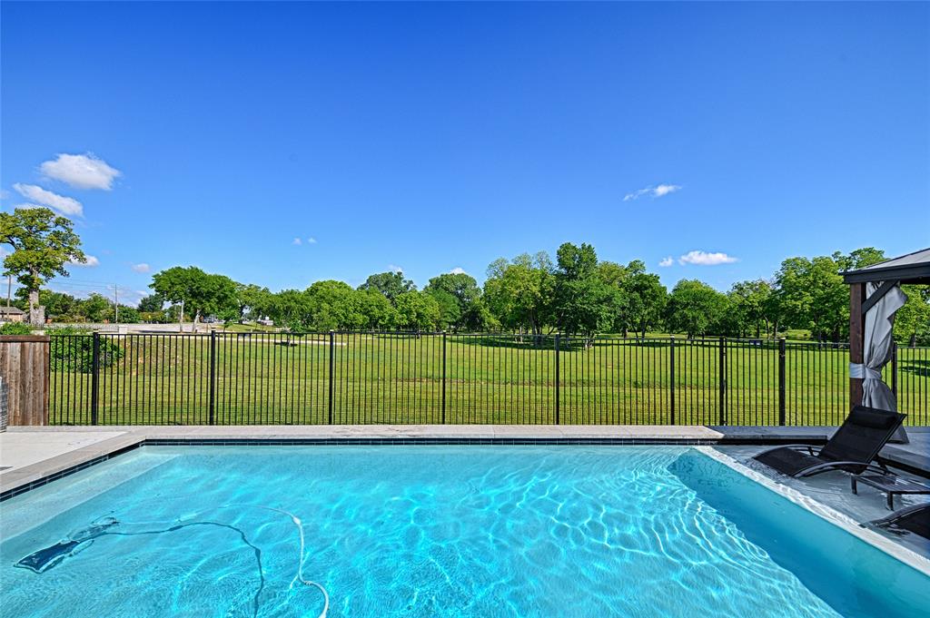 2848 Stadium View Drive