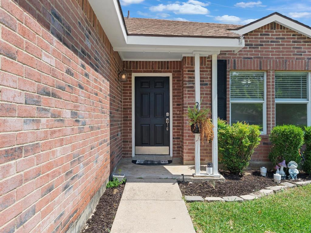 8813 Swan Park Drive